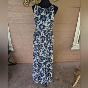 JH Floral Maxi Dress in Blue and White